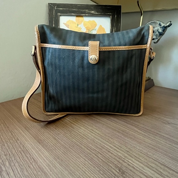 Vintage FENDI 1980s Pequin crossbody bag with tan leather trim and strap - Picture 6 of 13